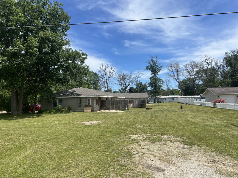 Land of Lakes Motel - June 15 2024 Photo (newer photo)